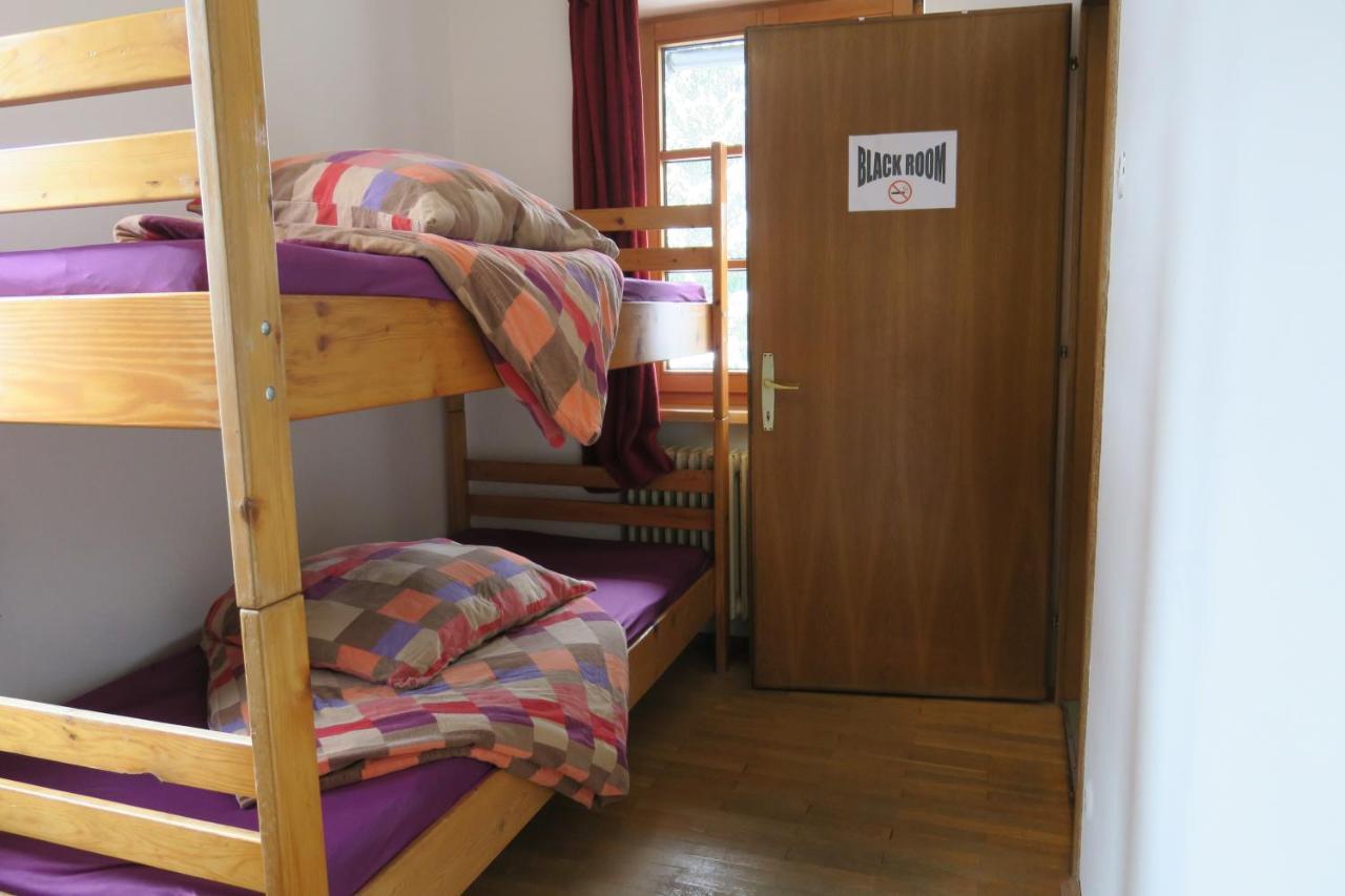 Snowbunnys Backpackers Hostel Kitzbuhel Exterior photo